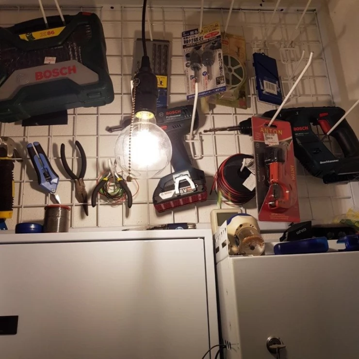 Vintage Indoor Solar Shed Light Single LED Warm White Bulb Compact Lamp