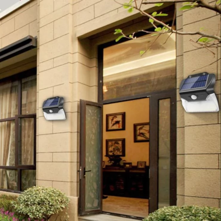 Outdoor Security Solar Sensor Wall Light 110 LED 3 Lighting Modes