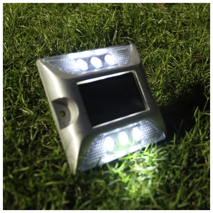 Durable Solar Traffic Lights Outdoor Stud Road Safety Markers 6 LED