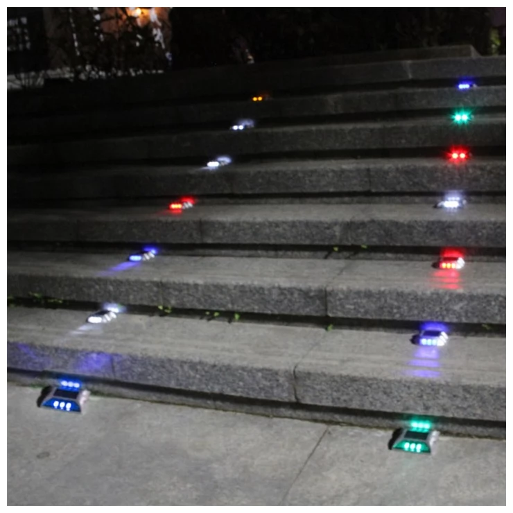 Durable Solar Traffic Lights Outdoor Stud Road Safety Markers 6 LED