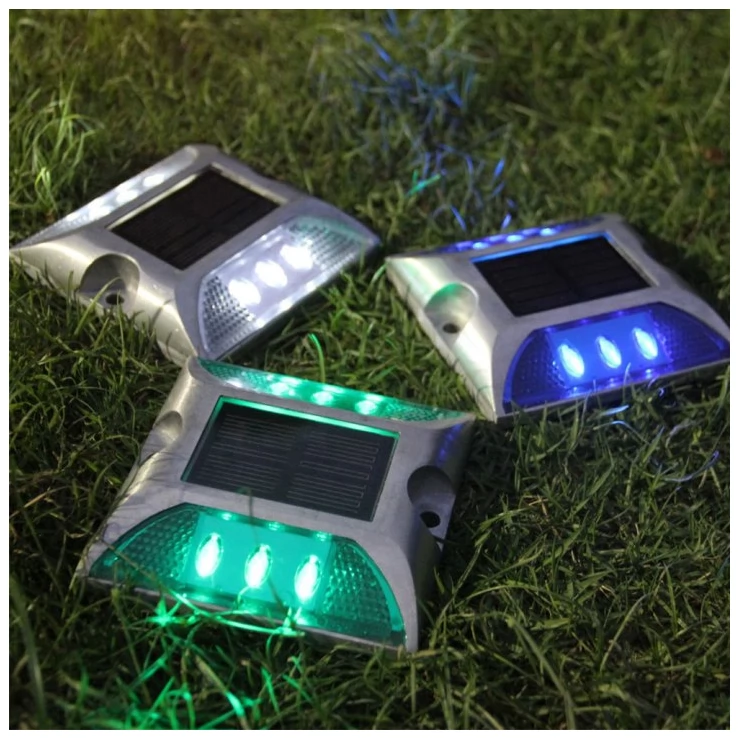 Durable Solar Traffic Lights Outdoor Stud Road Safety Markers 6 LED