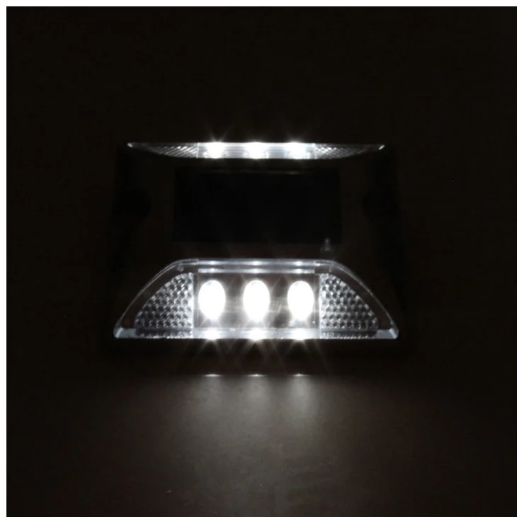 Durable Solar Traffic Lights Outdoor Stud Road Safety Markers 6 LED