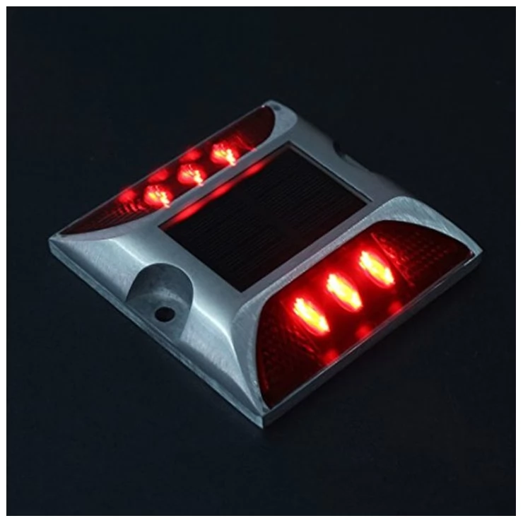 Durable Solar Traffic Lights Outdoor Stud Road Safety Markers 6 LED