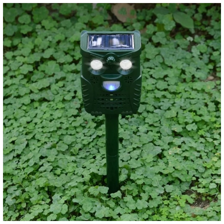 Universal Ultrasonic Solar Birds Animal Repeller PIR Sensor LED Light