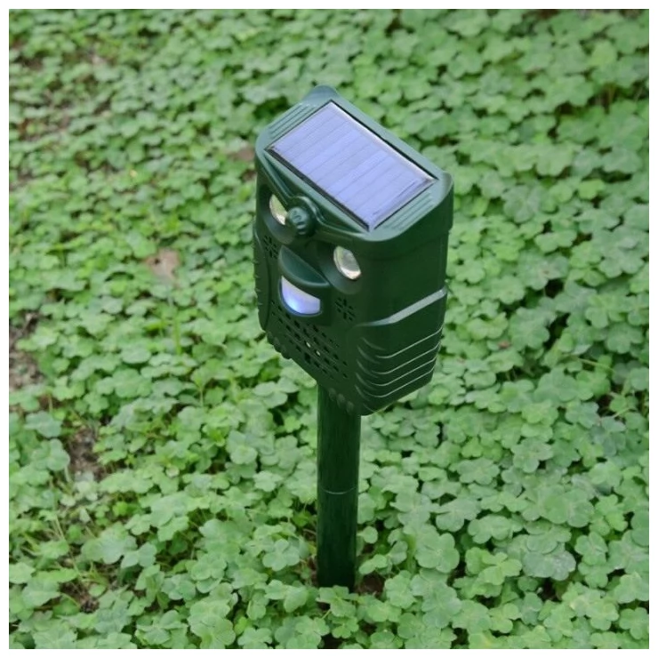 Universal Ultrasonic Solar Birds Animal Repeller PIR Sensor LED Light