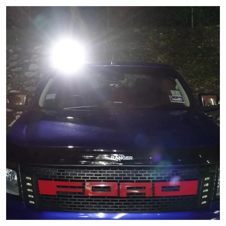 Compact Solar Flood Light 35 LED Durable Metal Security Garden Lamp