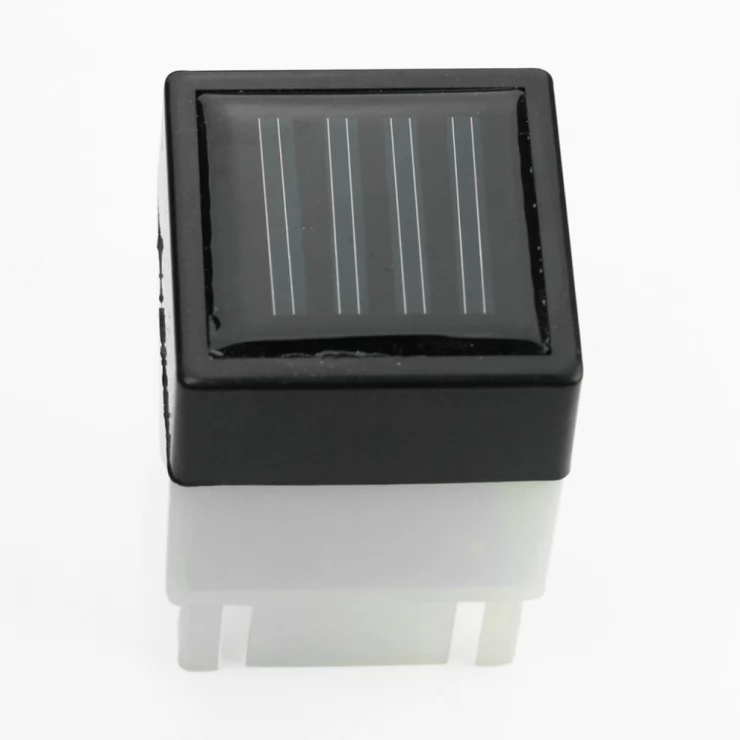 Outdoor LED Solar Fence Post Cap Light for gardne, home & backyard